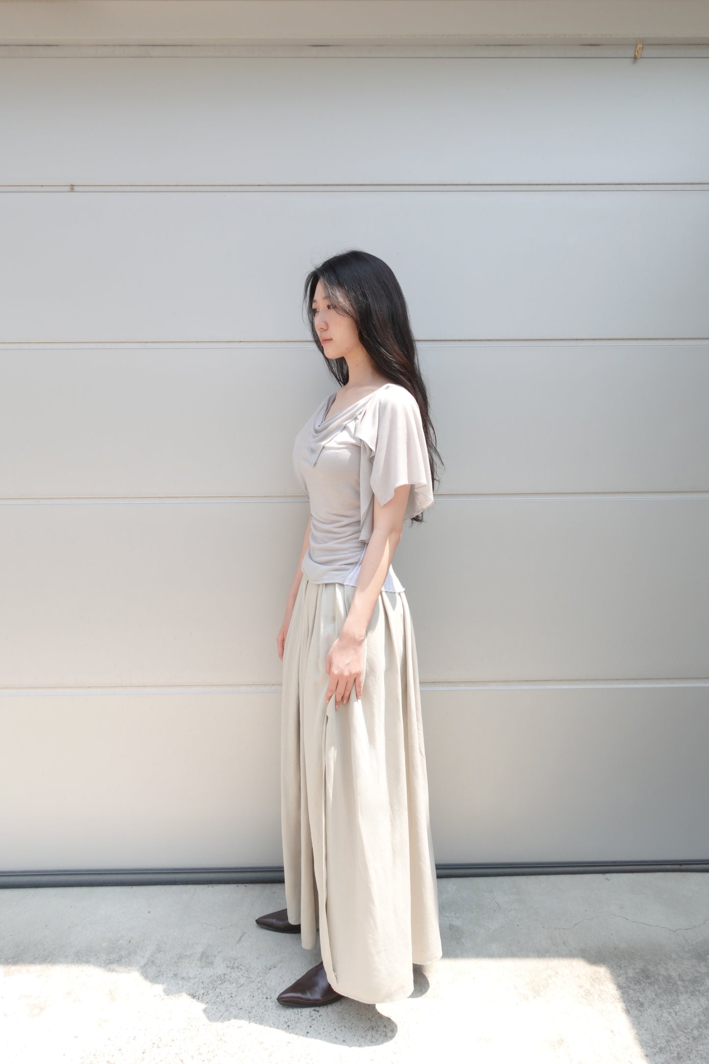 DRAPE 010 'Random Tuck Deep Slit Skirt'