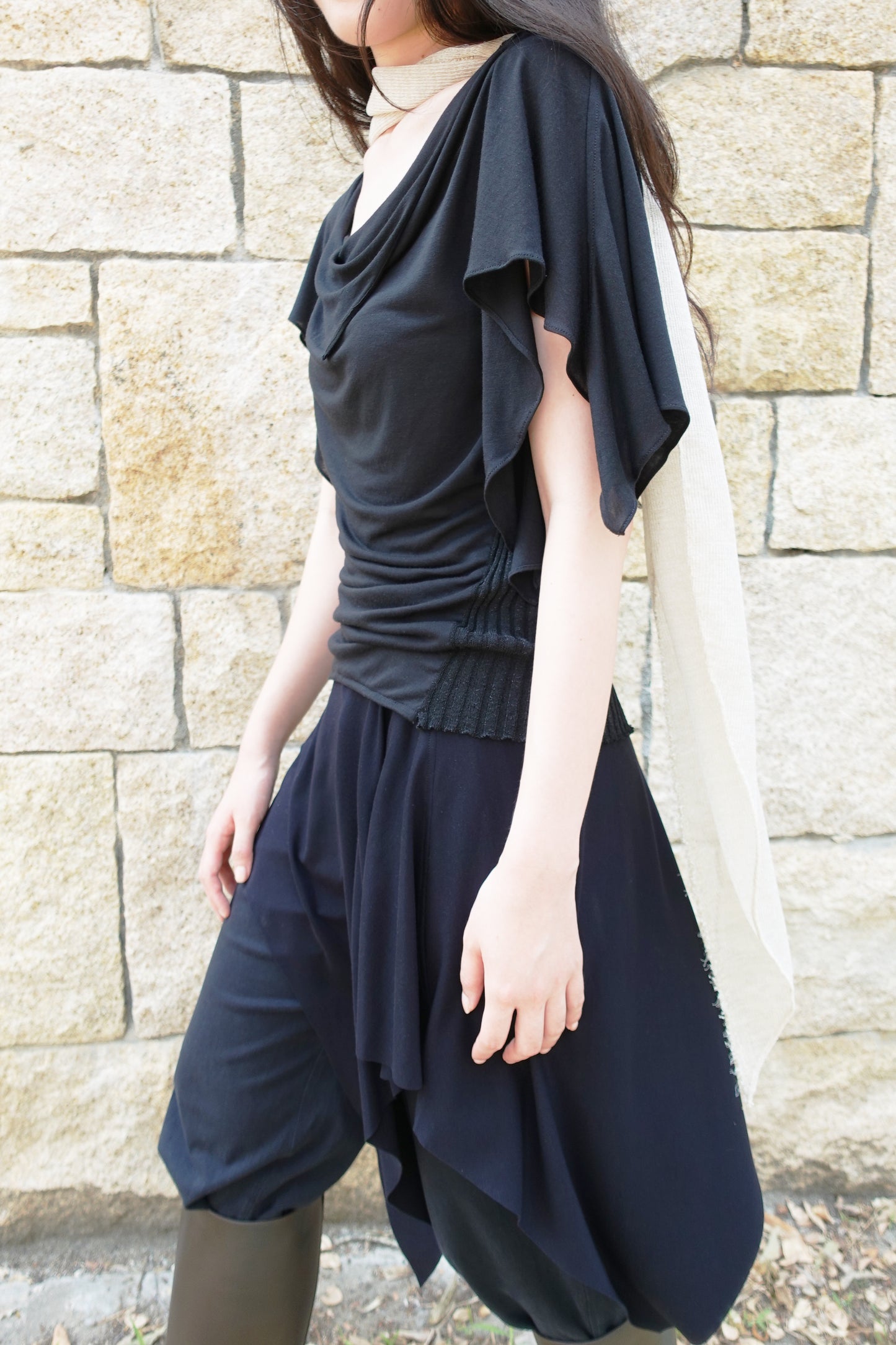RIB 005 'Dancing Sleeves Back knit Jersey Top'