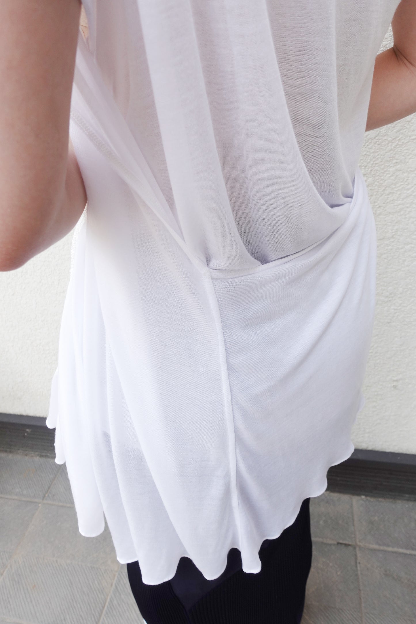 DIA 008 'Asymmetric Tied Knit Panel Top'