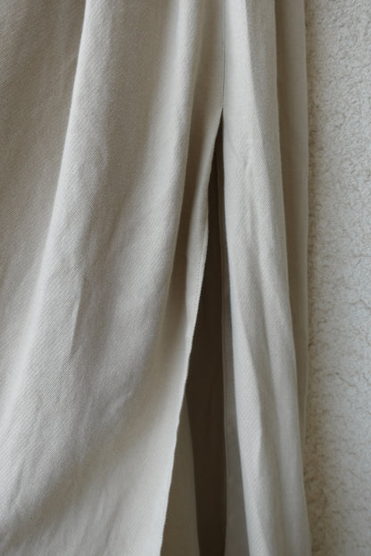 DRAPE 010 'Random Tuck Deep Slit Skirt'